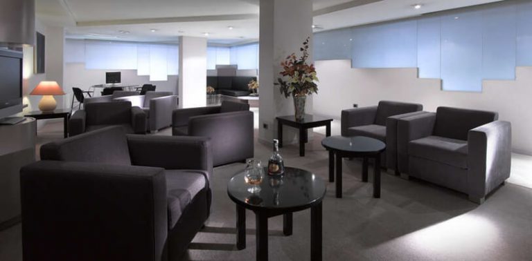 Mobiliario contract Hotel Macia Gran Vía (Granada)