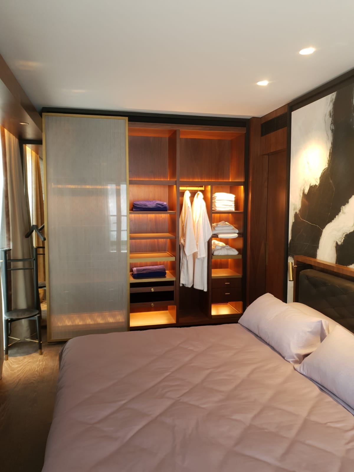 proyecto de Interiorismo habitación de hotel