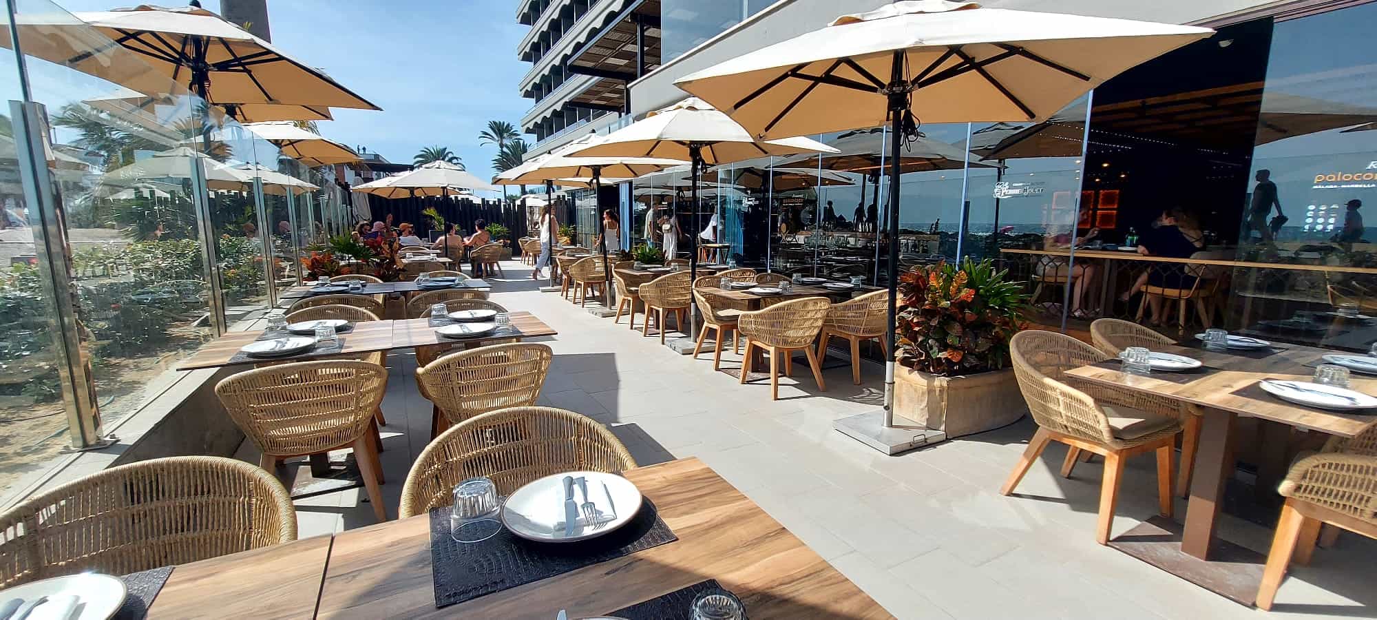 Mobiliario terraza restaurante Palo_cortado by INOU